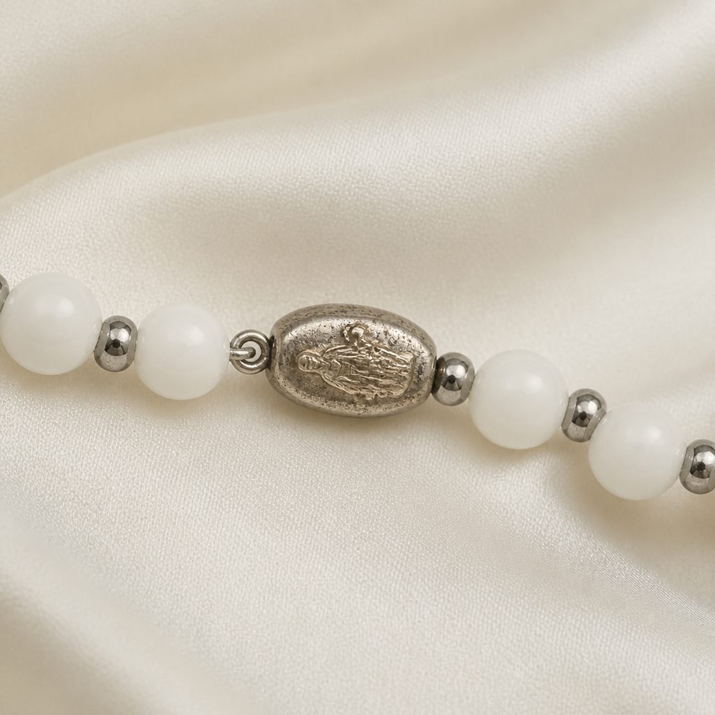 Bracciale a molla Perla e cristallo, bianco, argento, trasparente, foto 4 di 4