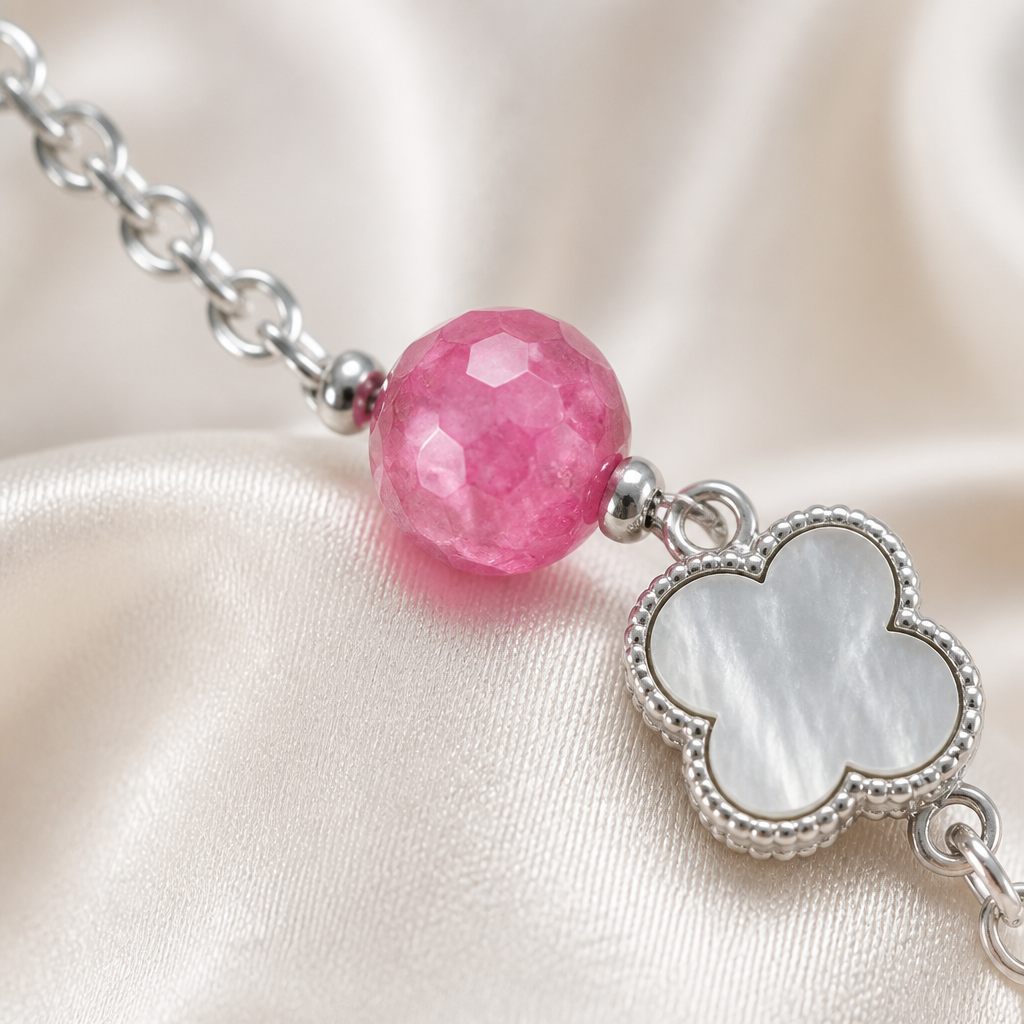 Collana Quadrifoglio rosa, argento, rosa, bianco madreperla, foto 3 di 4