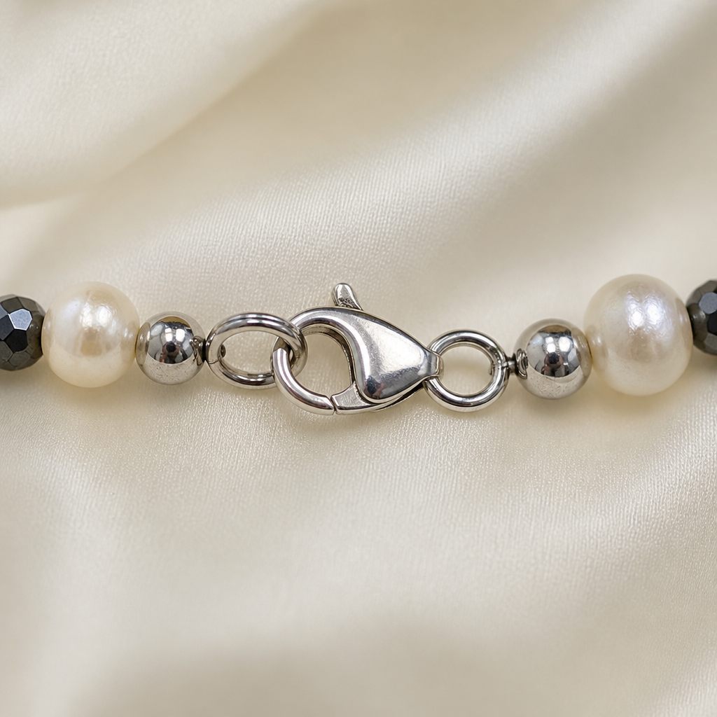 Set collana, bracciale e orecchini Grigio perla, bianco crema, grigio scuro, argento, foto 4 di 5